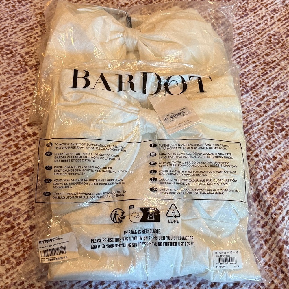 Bardot Mini Bow Dress in Shimmer White Size US M/10 Cocktail Bridal Statement - Picture 14 of 16